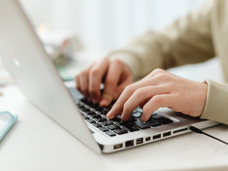 Grades 9-11 Chromebook distribution